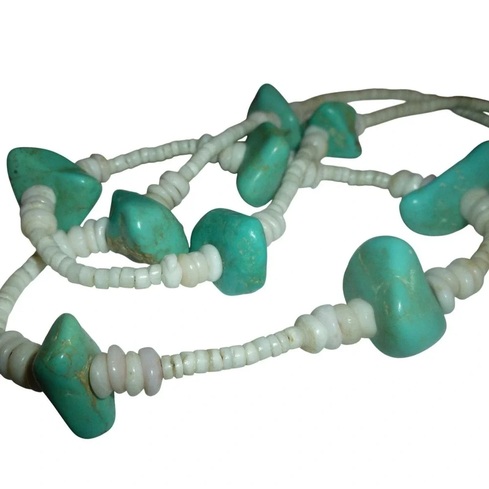 Vintage Southwestern Turquoise Nugget‎ and White Heishe Shell Necklace 24 Inch